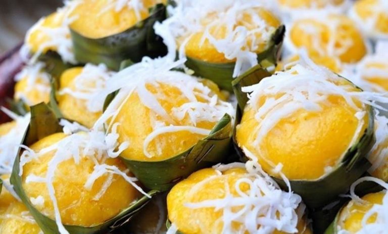 Màu vàng óng rất đặc trưng của bánh bò thốt nốt, đặc sản du lịch Châu Đốc (ảnh sưu tầm)