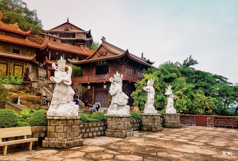 Chùa Hang là chốn thanh tịnh nổi tiếng của Châu Đốc tỉnh An Giang (ảnh sưu tầm)