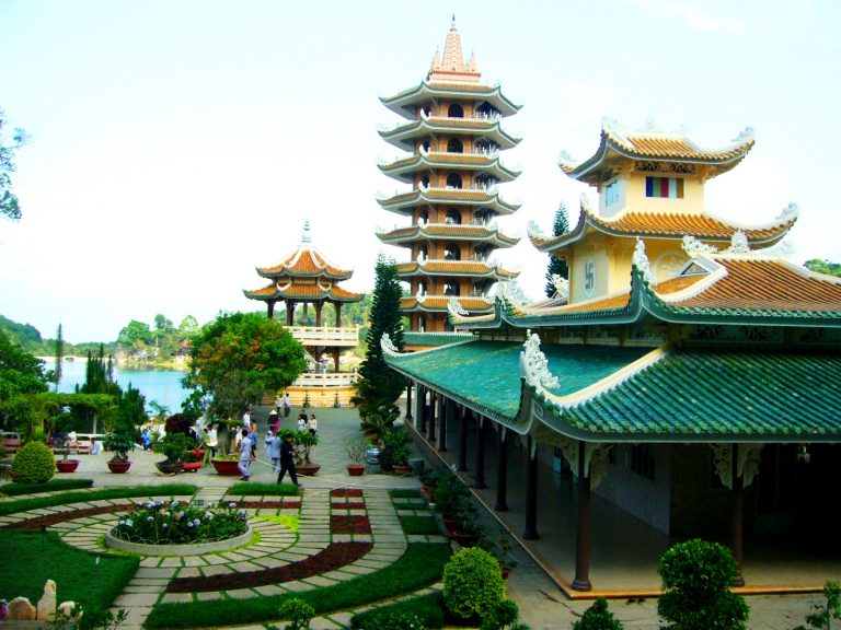 Du lịch Châu Đốc Chùa Vạn Linh (ảnh sưu tầm)