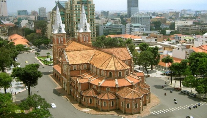 1. Nhà Thờ Đức Bà
