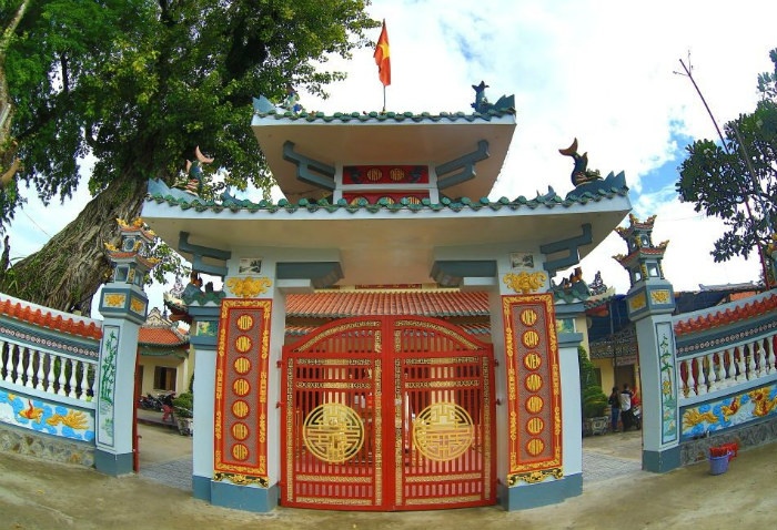 ĐỀN NGUYỄN TRUNG TRỰC